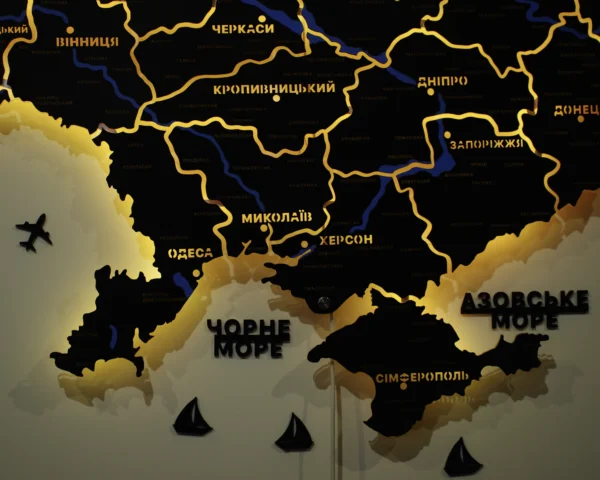 bagatosharova-karta-svitu-bez-pidsvitky-black-08.webp Карта України із дерева на стіну з підсвіткою між областями та річками колір Black