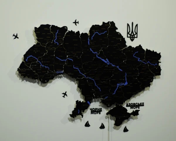 bagatosharova-karta-svitu-bez-pidsvitky-black-11.webp Карта України із дерева на стіну з підсвіткою між областями та річками колір Black