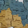 bagatosharova-karta-ukrainy-bez-pidsvitky-flag-08.webp Багатошарова карта України із дерева на стіну без підсвітки колір Flag