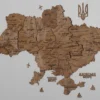 bagatosharova-karta-ukrainy-bez-pidsvitky-wood11.webp Деревʼяна карта України на стіну без підсвітки колір Wood