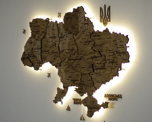 bagatosharova-karta-ukrainy-z-pidsvitkoiu-wood-10.webp Карта України із дерева 3D з підсвіткою по контуру колір Wood