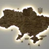 bagatosharova-karta-ukrainy-z-pidsvitkoiu-wood-11.webp Карта України із дерева 3D з підсвіткою по контуру колір Wood