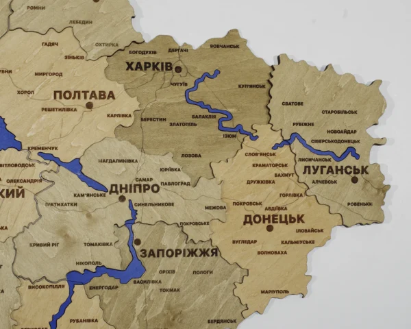 bagatosharova-karta-ukrainy-z-richkamy-bez-pidsvitky-sand-03.webp Карта України 3D з мальованими річками без підсвітки колір Sand