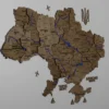 bagatosharova-karta-ukrainy-z-richkamy-bez-pidsvitky-wood-08.webp Деревʼяна карта України на стіну з мальованими річками без підсвітки колір Wood
