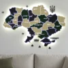 karta-ukrainy-z-pidsvitkoiu-mizh-oblastiamy-alpine-01.webp Деревʼяна карта України на акрилі з LED-підсвіткою колір Alpine