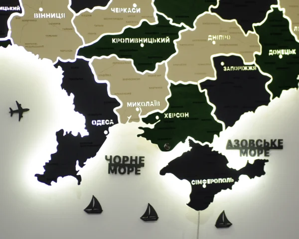 karta-ukrainy-z-pidsvitkoiu-mizh-oblastiamy-alpine-06.webp Деревʼяна карта України на акрилі з LED-підсвіткою колір Alpine