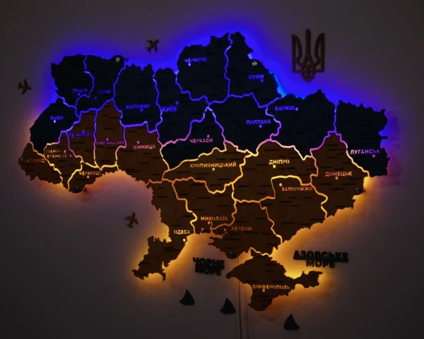 karta-ukrainy-z-pidsvitkoiu-mizh-oblastiamy-flag-11.webp Карта України із дерева з LED-підсвіткою між областями колір Flag