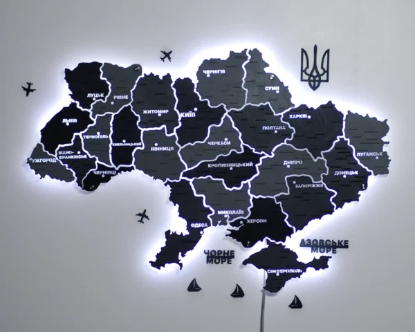 karta-ukrainy-z-pidsvitkoiu-mizh-oblastiamy-grey-02.webp Настінна карта України із дерева на акрилі з підсвіткою колір Grey