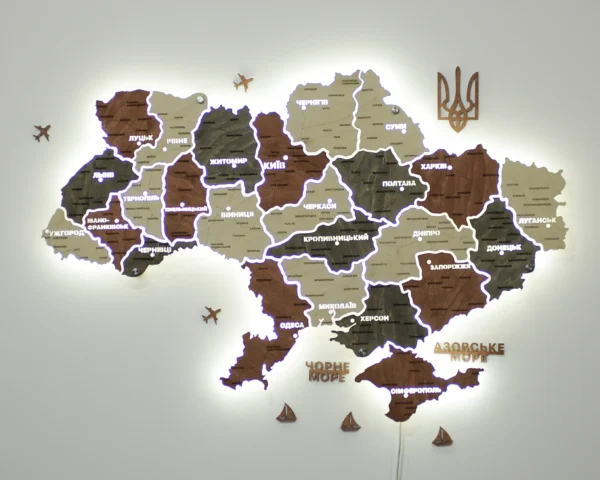 Карта України із дерева на акрилі з підсвіткою між областями колір Maple