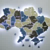 karta-ukrainy-z-pidsvitkoiu-mizh-oblastiamy-nord-04.webp Настінна карта України на акрилі з LED-підсвіткою між областями колір Nord