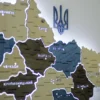 karta-ukrainy-z-pidsvitkoiu-mizh-oblastiamy-nord-10.webp Настінна карта України на акрилі з LED-підсвіткою між областями колір Nord