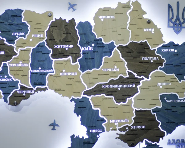 karta-ukrainy-z-pidsvitkoiu-mizh-oblastiamy-nord-11.webp Настінна карта України на акрилі з LED-підсвіткою між областями колір Nord