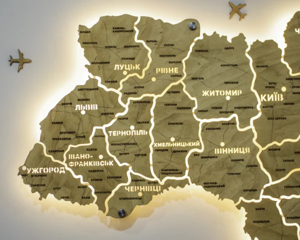 Настінна карта України на акрилі з підсвіткою між областями колір Oak