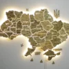 karta-ukrainy-z-pidsvitkoiu-mizh-oblastiamy-sand-03.webp Карта України на акрилі з підсвіткою між областями колір Sand