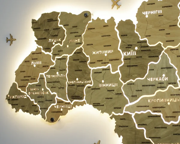 karta-ukrainy-z-pidsvitkoiu-mizh-oblastiamy-sand-06.webp Карта України на акрилі з підсвіткою між областями колір Sand