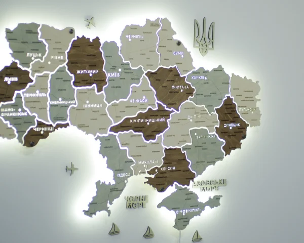 Деревʼяна карта України на акрилі з підсвіткою між областями колір Soft