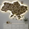 Деревʼяна карта України на стіну з підсвіткою між областями колір Wood