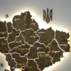 Деревʼяна карта України на стіну з підсвіткою між областями колір Wood
