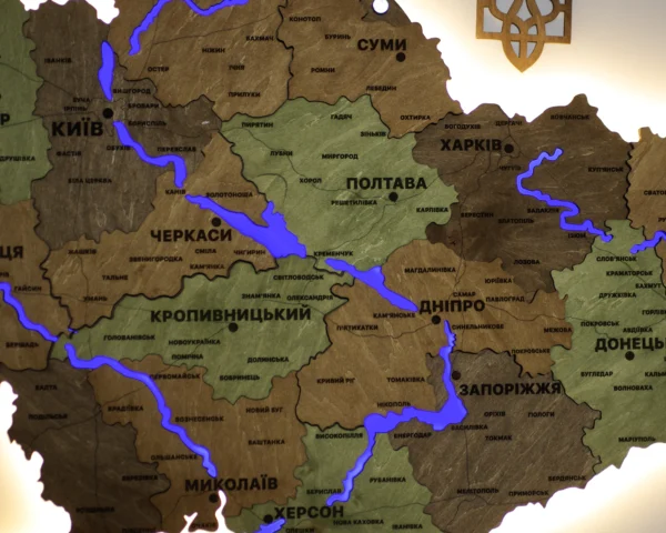 karta-ukrainy-z-pidsvitkoiu-richok-ta-konturiv-alpine-08.webp Настінна карта України з підсвіткою річок колір Forest