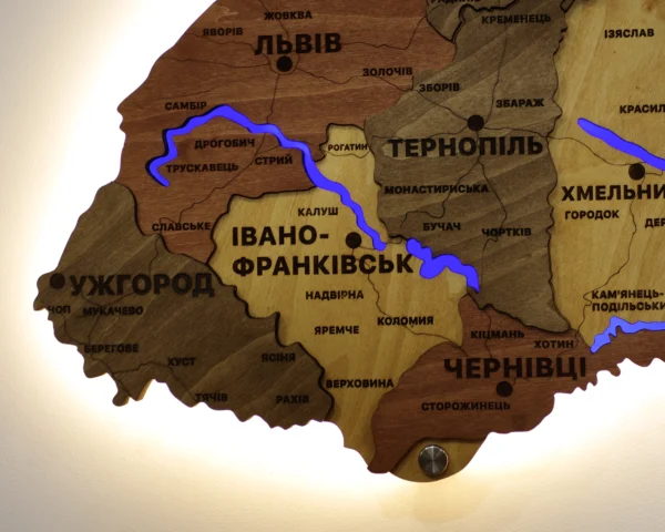 karta-ukrainy-z-pidsvitkoiu-richok-ta-konturiv-amber-09.webp Багатошарова карта України з підсвіткою річок Amber