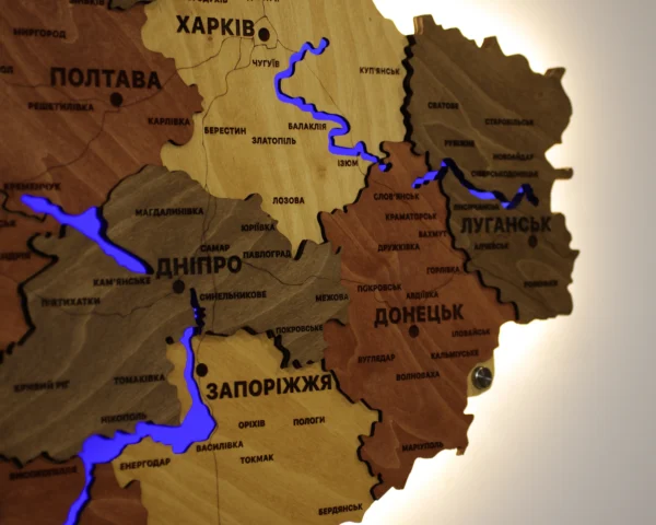 karta-ukrainy-z-pidsvitkoiu-richok-ta-konturiv-amber-10.webp Багатошарова карта України з підсвіткою річок Amber