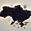 karta-ukrainy-z-pidsvitkoiu-richok-ta-konturiv-black-02.webp Деревʼяна карта України з підсвіткою річок та контурів колір Black