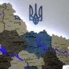 Деревʼяна карта України з підсвіткою річок та контурів колір Nord