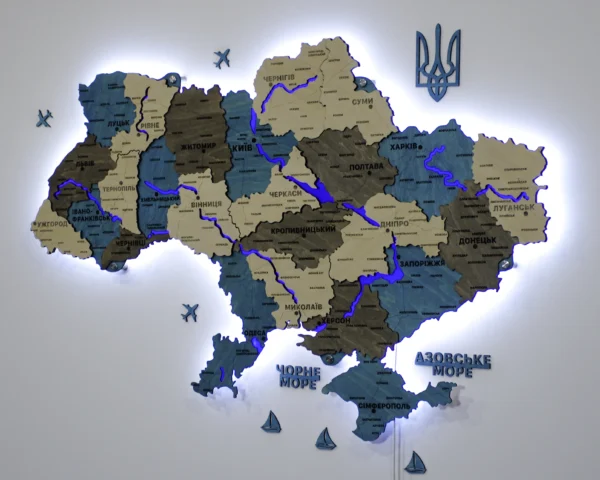 Деревʼяна карта України з підсвіткою річок та контурів колір Nord