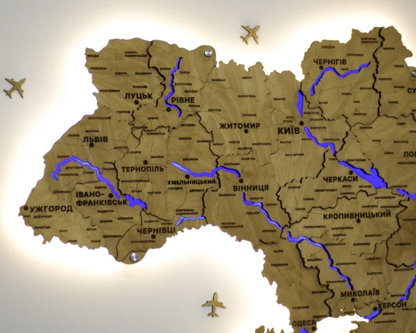 karta-ukrainy-z-pidsvitkoiu-richok-ta-konturiv-oak-06.webp Карта України 3D з підсвіткою річок колір Oak