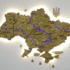 karta-ukrainy-z-pidsvitkoiu-richok-ta-konturiv-oak-11.webp Карта України 3D з підсвіткою річок колір Oak