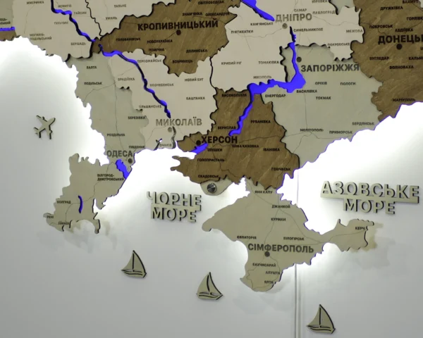 Карта України із дерева з підсвіткою річок та контурів колір Soft