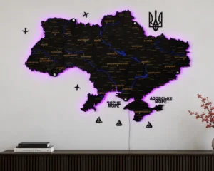karta-ukrainy-z-richkamy-ta-pidsvitkoiu-black-01.webp Карта України з деревини та LED-підсвіткою з мальованими річками колір Black