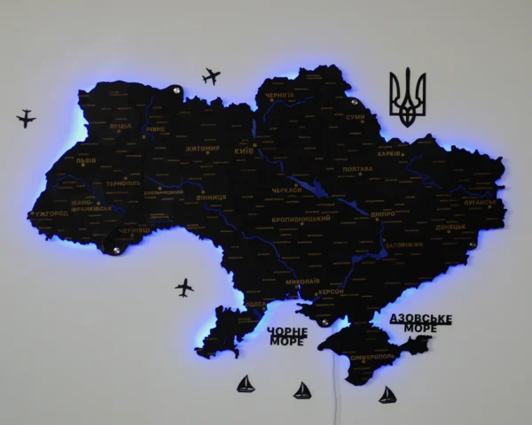 karta-ukrainy-z-richkamy-ta-pidsvitkoiu-black-03.webp Карта України з деревини та LED-підсвіткою з мальованими річками колір Black