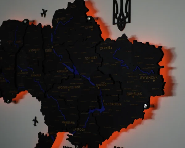 karta-ukrainy-z-richkamy-ta-pidsvitkoiu-black-09.webp Карта України з деревини та LED-підсвіткою з мальованими річками колір Black