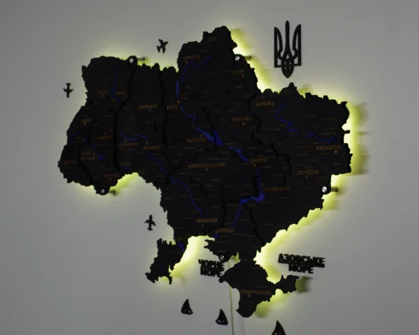 karta-ukrainy-z-richkamy-ta-pidsvitkoiu-black-12.webp Карта України з деревини та LED-підсвіткою з мальованими річками колір Black