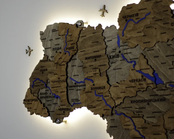 Карта України з фарбованими річками та підсвіткою по контуру колір Dark