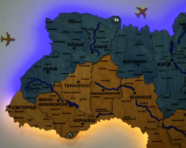Настінна карта України з мальованими річками та підсвіткою по контуру колір Flag