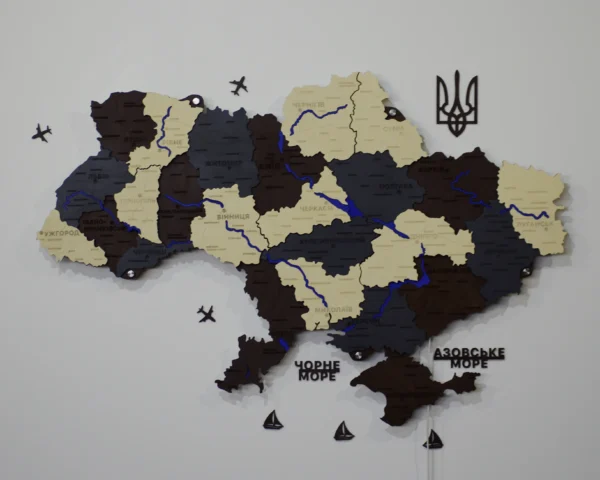 Багатошарова деревʼяна карта України з мальованими річками та підсвіткою колір Grand