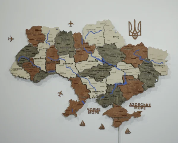 karta-ukrainy-z-richkamy-ta-pidsvitkoiu-mizh-oblastiamy-maple-11.webp Карта України із дерева на акрилі з підсвіткою між областями та річками колір Maple