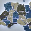 Настінна карта України на акрилі з річками та LED-підсвіткою між областями колір Nord