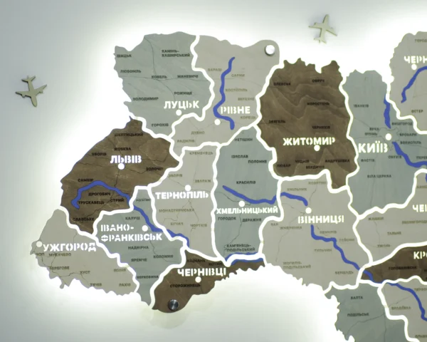 karta-ukrainy-z-richkamy-ta-pidsvitkoiu-mizh-oblastiamy-soft-05.webp Деревʼяна карта України на акрилі з річками та підсвіткою між областями колір Soft