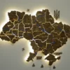 Деревʼяна карта України на стіну з річками та підсвіткою між областями колір Wood