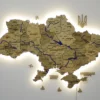 Карта України з мальованими річками та підсвіткою по контуру колір Sand