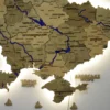 Карта України з мальованими річками та підсвіткою по контуру колір Sand