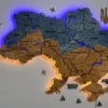 karta-ukrainy-z-pidsvitkoiu-richok-ta-konturiv-flag-03.webp Карта України 3D на стіну з підсвіткою контурів та річок колір Flag