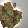 Карта України з мальованими річками та підсвіткою по контуру колір Forest