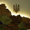 Карта України з мальованими річками та підсвіткою по контуру колір Forest
