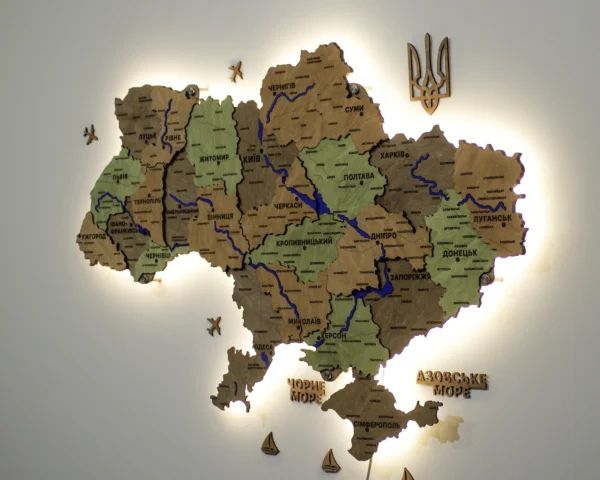 Карта України з мальованими річками та підсвіткою по контуру колір Forest